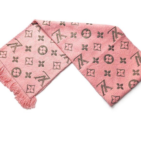 Louis Vuitton LV Pink Silver Shine Monogram Logomania Scarf Pre-Owned - Picture 1 of 13